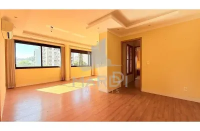 Apartamento com 2 quartos à venda na avenida érico veríssimo, 1017, menino deus, porto alegre por r$ 599.000