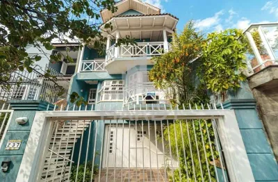 Casa com 4 quartos à venda na rua joão berutti, 237, chácara das pedras, porto alegre por r$ 2.498.000