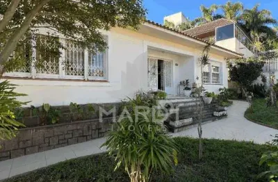 Casa com 5 quartos à venda na beco do paraiso, 46, menino deus, porto alegre por r$ 1.250.000