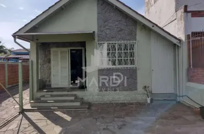 Casa com 3 quartos para alugar na rua upamaroti, 1006, cristal, porto alegre por r$ 3.000