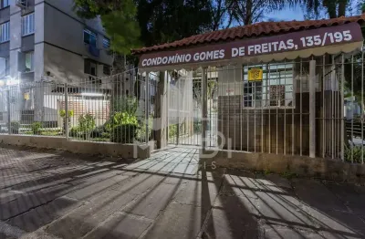 Apartamento com 2 quartos à venda na rua gomes de freitas, 280, vila ipiranga, porto alegre por r$ 229.000