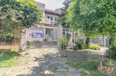 Casa com 3 quartos à venda na rua araponga, 306, chácara das pedras, porto alegre por r$ 1.600.000