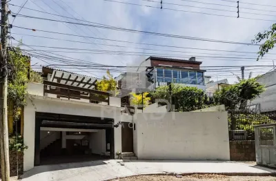 Casa com 3 quartos à venda na rua teixeira de carvalho, 215, medianeira, porto alegre por r$ 854.000