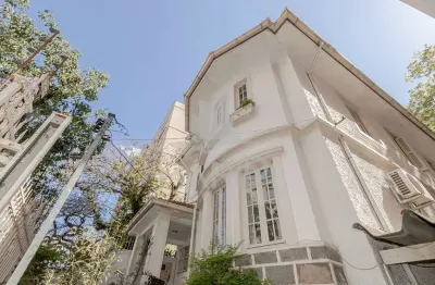 Casa com 4 quartos à venda na rua doutor barros cassal, 687, bom fim, porto alegre por r$ 1.600.000