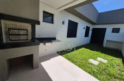 Casa em condomínio fechado com 3 quartos à venda na Avenida Juca Batista, 5505, Hípica, Porto Alegre por R$ 620.000