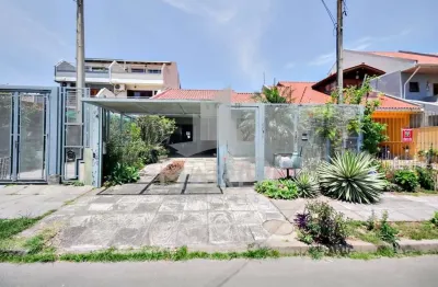 Casa com 3 quartos à venda na rua heitor kramer, 321, guarujá, porto alegre por r$ 530.000