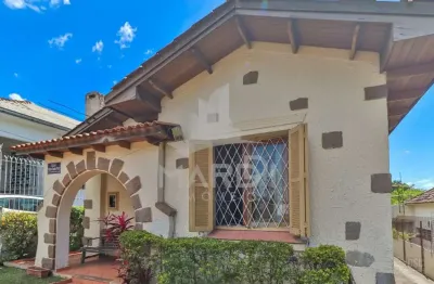 Casa com 6 quartos à venda na rua professor clemente pinto, 209, teresópolis, porto alegre por r$ 590.000