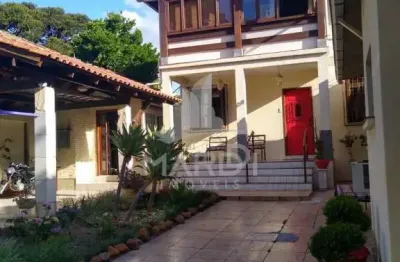 Casa com 4 quartos à venda na rua osorio de lima prestes, 150, tristeza, porto alegre por r$ 1.200.000