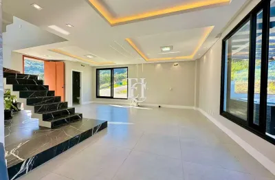 Casa alto padrão com vista mar à venda no itacorubi – florianópolis/sc
