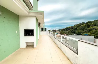 Cobertura linear à venda com vista deslumbrante em jurerê – paz, conforto e natureza a poucos metros da praia