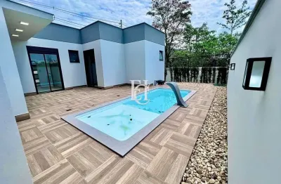 Casa térrea e nova à venda em condomínio fechado na pedra branca