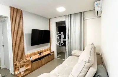Apartamento mobiliado com suíte e sacada gourmet no bairro serraria
