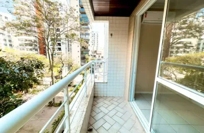 Apartamento com conforto no coração de florianópolis: com vista permanente para o verde