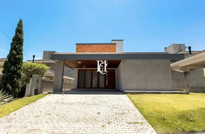 Residência nova no norte da ilha — conforto e sofisticação em condomínio fechado