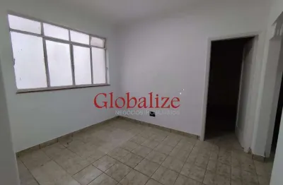 Apartamento à venda com 59m², 2 quartos, sala, vaga para moto por R$290.000,00 no Marapé em Santos