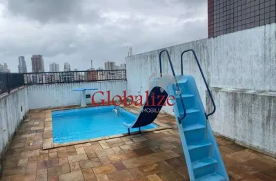 Apartamento Triplex à venda, 4 dormitórios no Campo Grande em Santos por $ 3.000.000,00