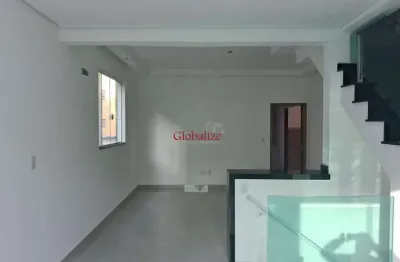 Maravilhosa Casa Alta Duplex recém-construída em Santos no bairro Campo Grande com 3 suítes e garagem dupla a venda por R$ 980.000,00 !!!