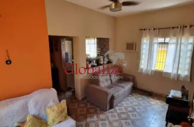 Casa com 2 dormitórios, 3 vagas de garagem no bairro Santa Maria em Santos no valor de R$380.000,00