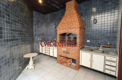 Sobrado à venda com 4 dormitórios e até 7 vagas, no bairro da Pompéia em Santos por R$ 2.900.000,00