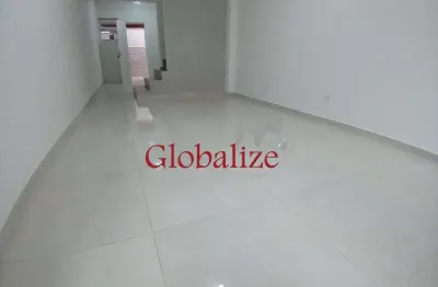 Casa em vila com 78m², 2 quartos, 2 banheiros, área externa na Vila Mathias por R$420.000,00