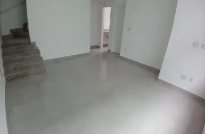 Villagio a venda com 100m², 2 suítes, 3 vagas de garagem e quintal no Campo Grande por R$ 820.000,00