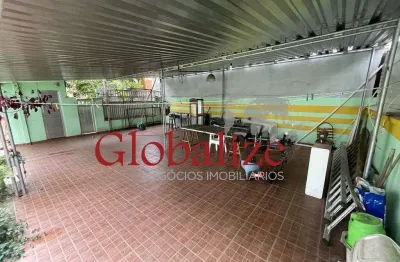 Casa à venda no Gonzaga, Santos – 3 Quartos, 4 Vagas, Financiamento