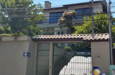 Império imóveis vende ótima casa no bairro floresta com 250 m² de