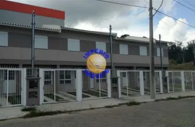 Império imóveis vende sobrado com entrada individual, 2 dormitórios