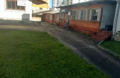 Império imóveis vende ótimo terreno na área central com área tota