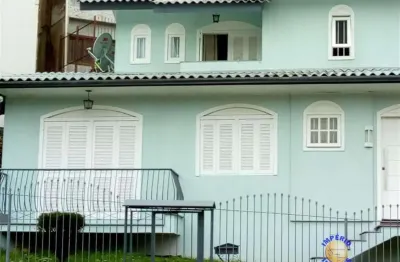 Imperio imoveis vende excelente casa semi-mobiliada no bairro rio bran