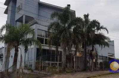Império imóveis, vende ótima casa para uso residencial e comercial,