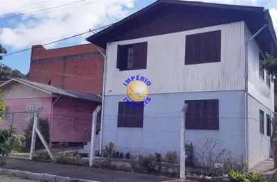 Império imóveis, vende terreno com 02 casas 126m² e outra de 50m²,