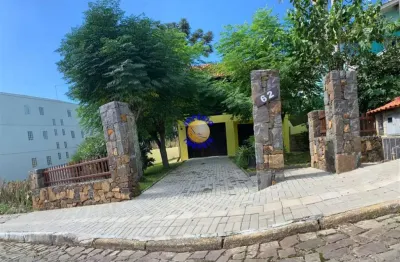 Império imóveis, vende excelente casa, localizada no bairro logradou