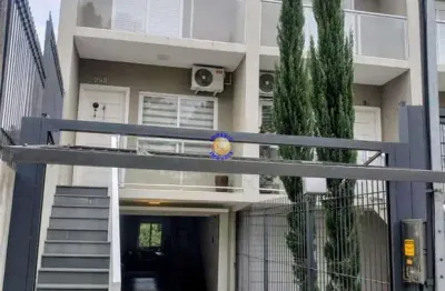 Império imóveis, vende sobrado semimobiliado, localizado no bairro k