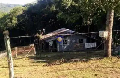 Império imóveis, vende chácara, localizada em água azul, santa lúcia do piaí.