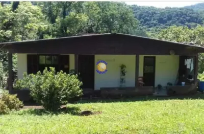 Império imóveis, vende chácara, localizada em taquara.