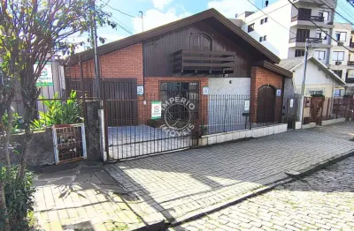 Casa com 5 quartos à venda no São Pelegrino, Caxias do Sul 