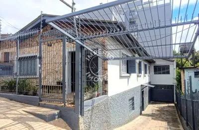 Casa semimobiliada com 02 pavimentos - 03 dormitórios - rio branco.