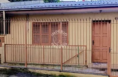 Casa geminada - 02 dormitórios - localizada no bairro rio branco.