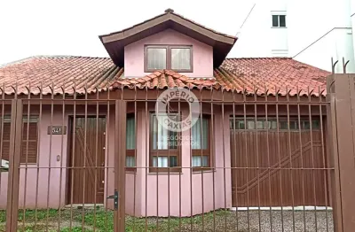 Bela casa - 03 dormitórios - localizada no bairro santa lúcia - caxias do sul - rs