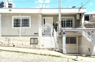 Casa - 03 dormitórios, sendo 01 suíte - localizado no bairro medianeira - caxias do sul - rs.