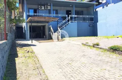 Casa semimobiliada - 03 dormitórios, sendo 01 suíte - bairro desvio rizzo, loteamento parque das rosas ll.