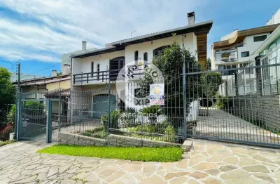 Casa semimobiliado - 04 dormitórios, 01 suíte com hidro - localizado no Bairro Cinquentenário - Caxias do Sul