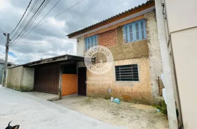 Sobrado semimobiliado com entrada coletiva - 02 dormitórios - localizada no Bairro Cristo Redentor.