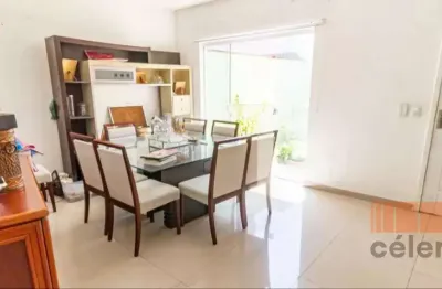 Casa em condomínio fechado com 4 quartos à venda na Rua Avaí, 430, Vila Bertioga, São Paulo