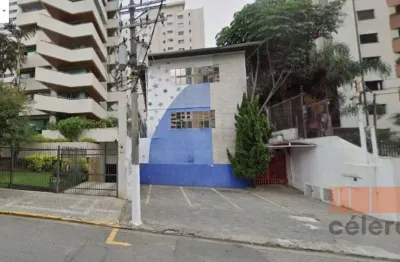 Prédio comercial | 12 quartos | 5 banheiros | 5 vagas | 420 m²