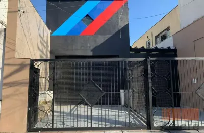 Locação de salão comercial de 140m² no cambuci / sp