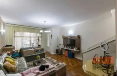 Sobrado à 3 quartos, vila gumercindo/sp | 03 dorm | 02 vaga | quintal | 212m² |  r$ 1.100.000,00
