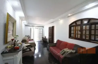 Casa à venda com 232m², 4 quartos e 2 vagas - cambuci/sp - r$ 830.000,00