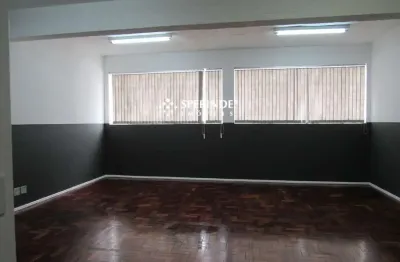 Ponto comercial para alugar na Rua Os Dezoito do Forte, 975, Lurdes, Caxias do Sul
